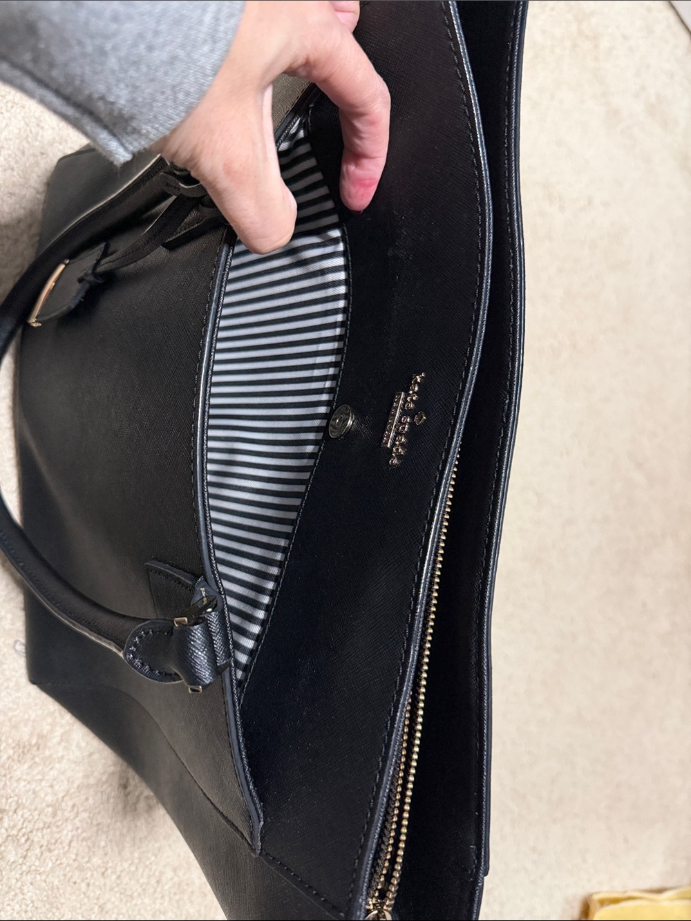 Kate Spade New York Cameron Pocket Tote - Picture 6 of 8